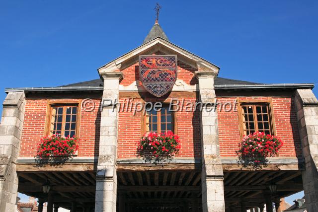 france loir et cher 23.JPG - Vieille halle du XVIe siècleBracieux, Loir-et-Cher,  France